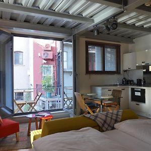 Studio met een King Size Bed